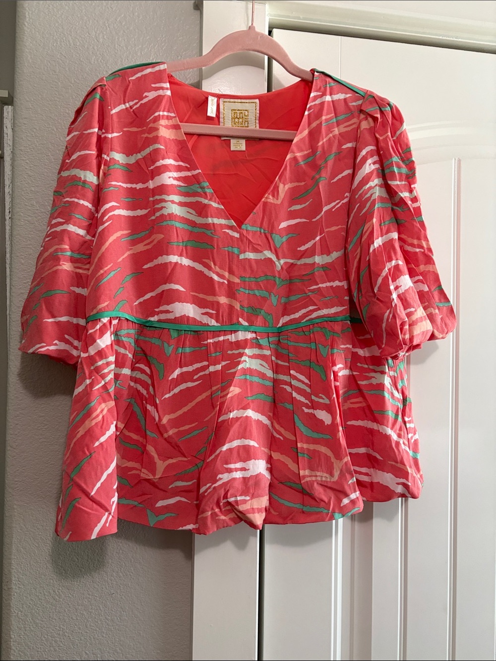 Emily McCarthy Coral Printed V-Neck Women's Top with Puff Sleeves